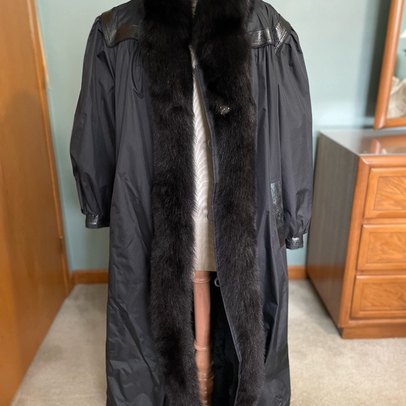Reversible Full Length Mink Coat - Picture 4 of 16